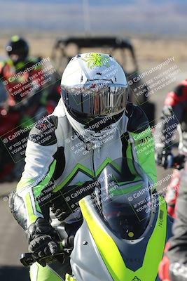 media/Dec-01-2025-Moto Forza (Mon) [[2daa91e15f]]/4-Around the Pits/